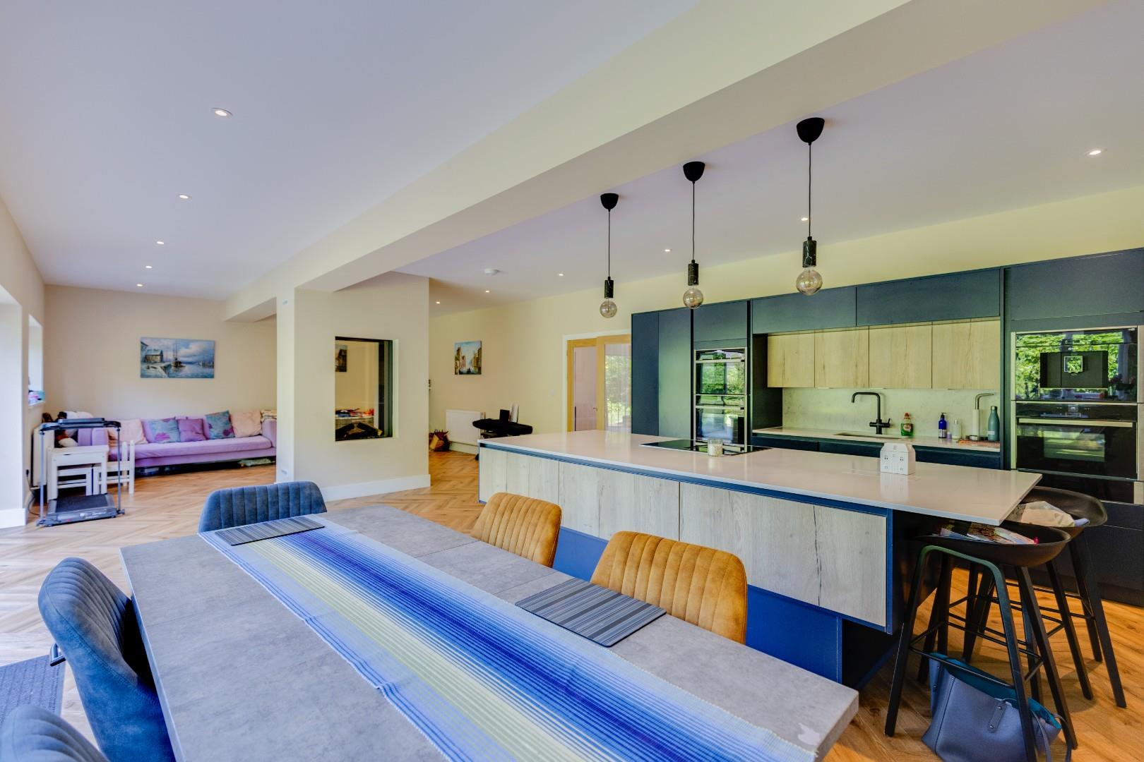 10 Evenlode Avenue, Penarth, CF64 3PD